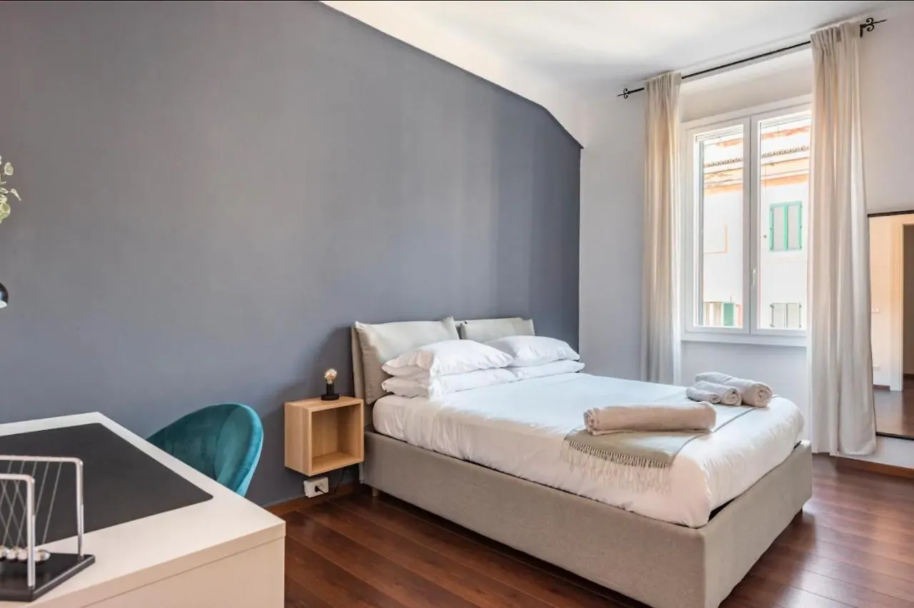 Re Di Roma-Suite Colosseo Modern Space With Free Netflix And Wifi Apartment Rome