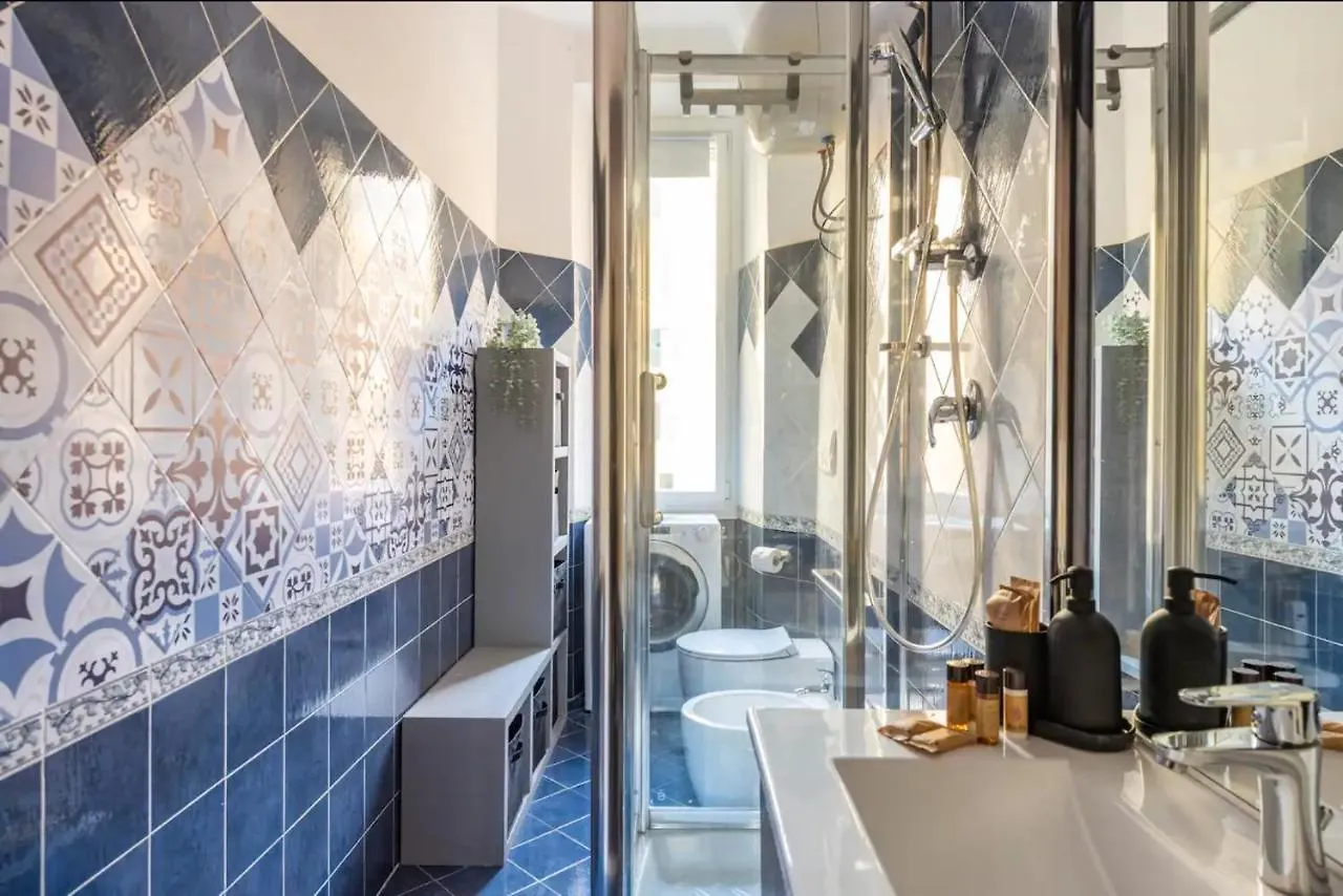 Apartment Re Di Roma-Suite Colosseo Modern Space With Free Netflix And Wifi Italy