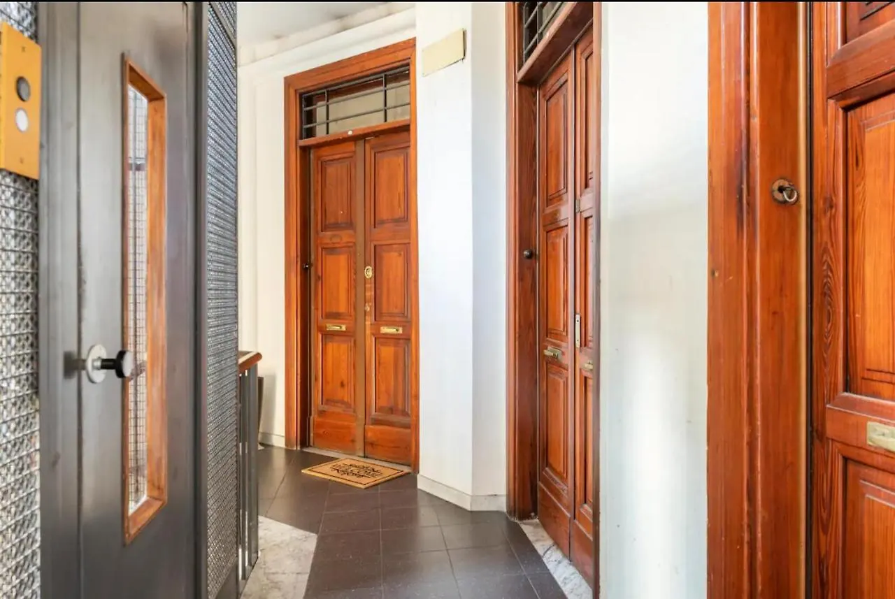 Re Di Roma-Suite Colosseo Modern Space With Free Netflix And Wifi 0*, Rome Italy